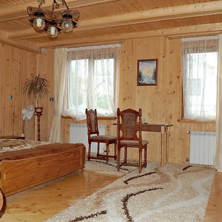 Hotel U Olgi Truskavec' Esterno foto