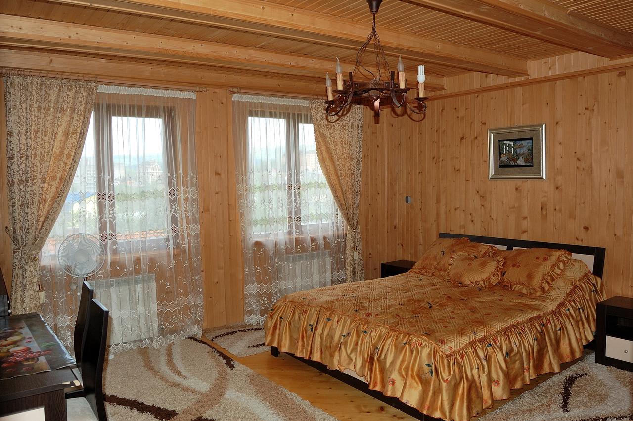 Hotel U Olgi Truskavec' Esterno foto