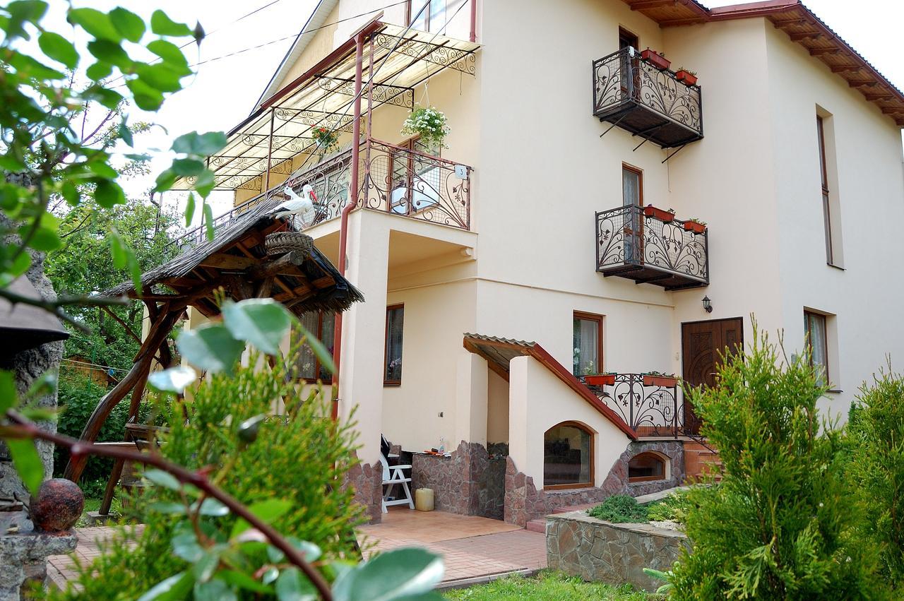 Hotel U Olgi Truskavec' Esterno foto